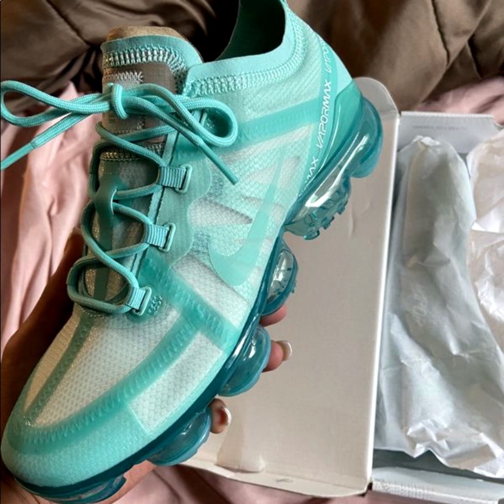WMNS Aqua blue air vapormax 2019